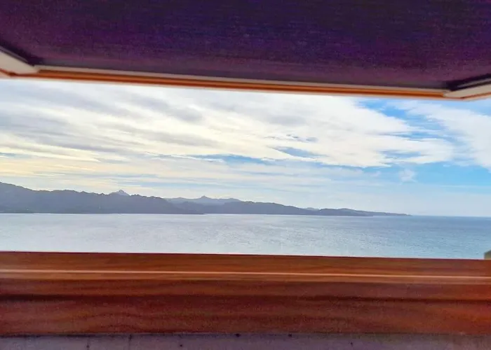 Sur La Baie De Saint Florent * Patrimonio