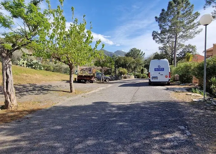 公寓 Sur La Baie De Saint Florent 帕特里莫尼奥